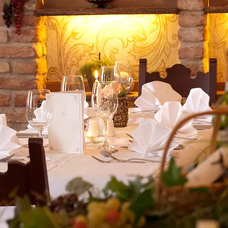 Alpenhotel Regina 4* נאודרס