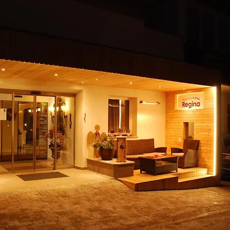 Alpenhotel Regina מלון נאודרס