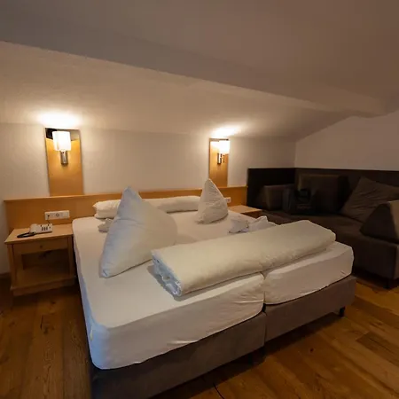 Alpenhotel Regina מלון 4*
