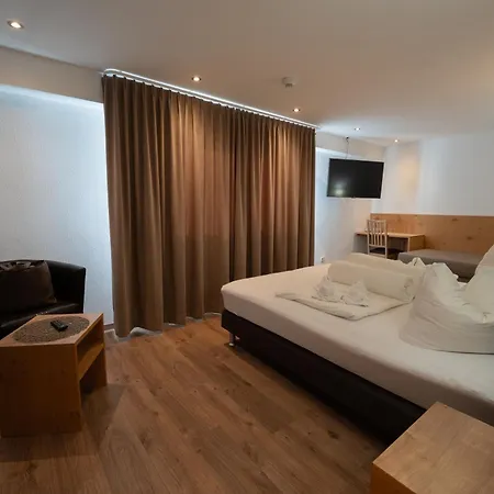 Szálloda Alpenhotel Regina 4*