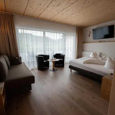 Alpenhotel Regina מלון 4*