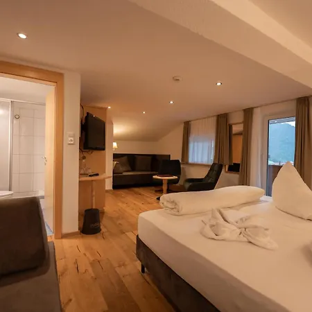 Alpenhotel Regina Hotel Nauders