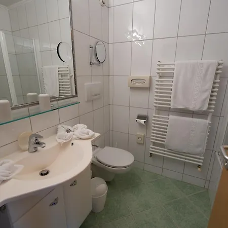 Alpenhotel Regina Szálloda Nauders