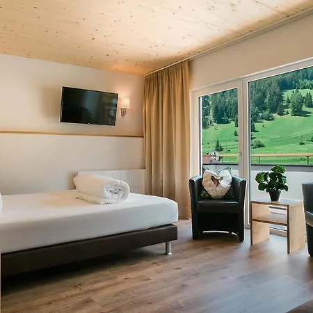Alpenhotel Regina Hotel 4*