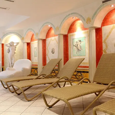 Alpenhotel Regina מלון 4*