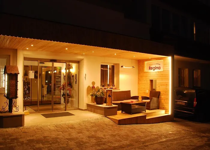 Alpenhotel Regina 호텔 나우더스