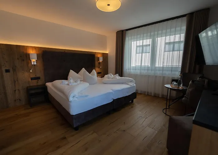 Hotel Alpenhotel Regina 4*