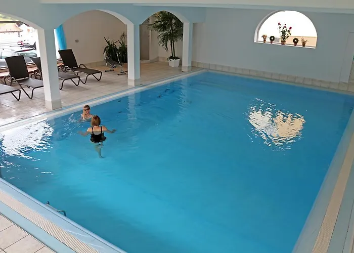 Alpenhotel Regina 나우더스