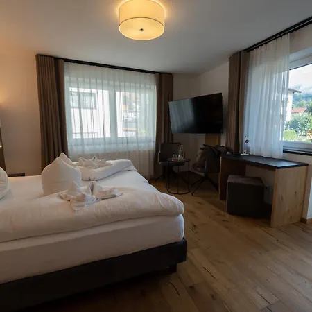 Alpenhotel Regina מלון 4*