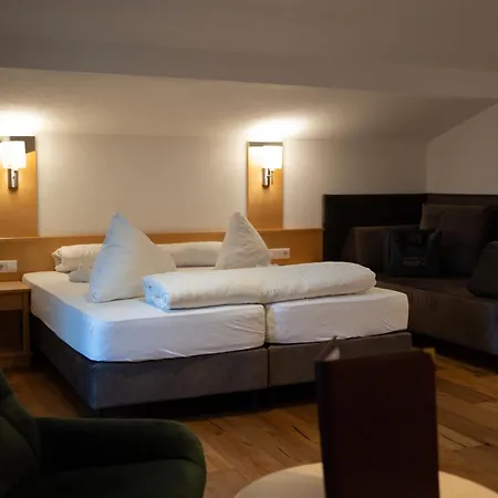 Alpenhotel Regina מלון