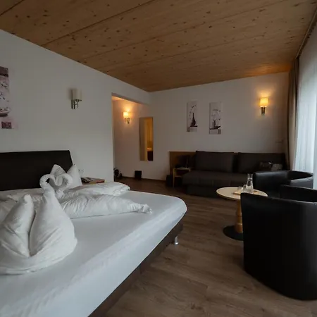 מלון Alpenhotel Regina