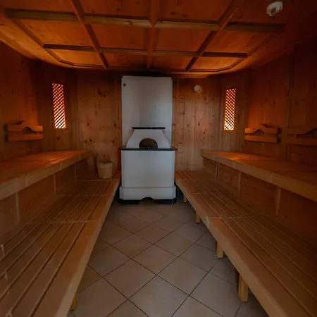 Alpenhotel Regina Hotel Nauders